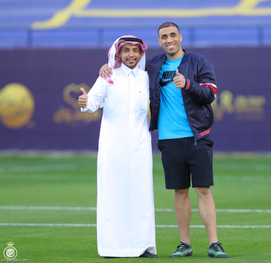 النصر يتأهب للتعاون وسط أجواء احتفالية