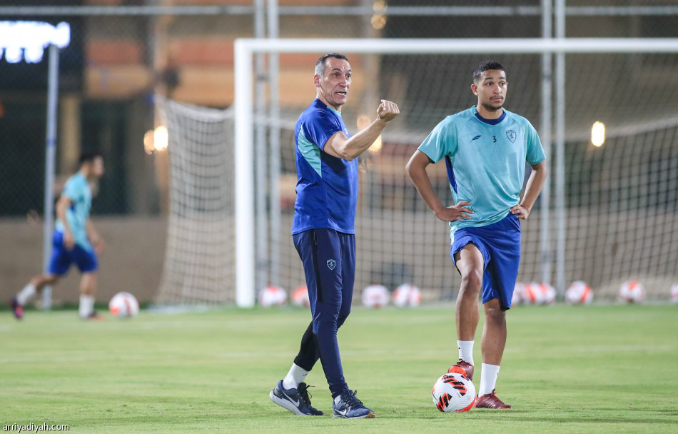 دونيس يرسم خطة الهلال