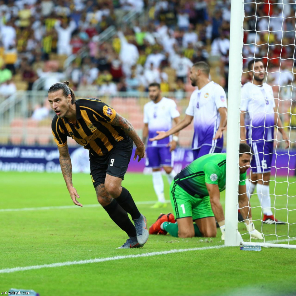 بثلاثية العهد.. الاتحاد على أعتاب ثمن نهائي «العربية»