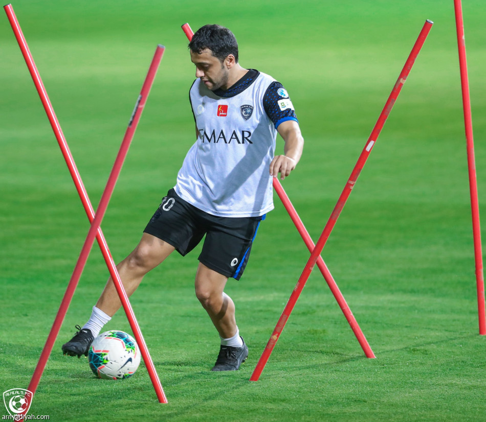 الهلال.. رازفان يرفع اللياقة.. وعطيف يواصل التأهيل