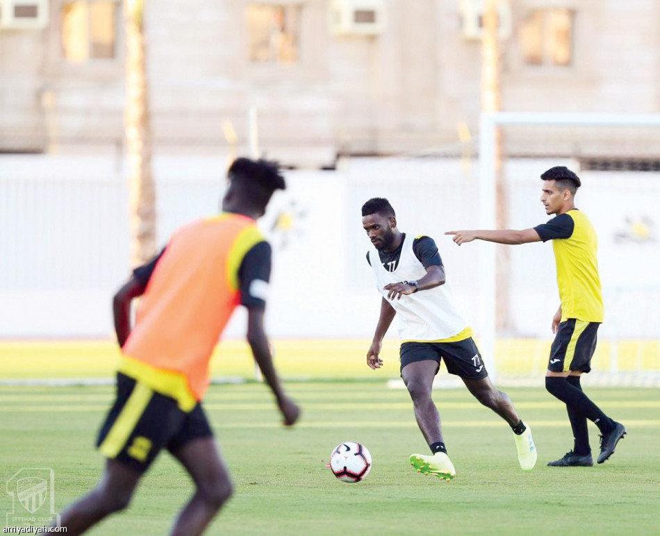 الاتحاد 
يستعيد جهود الثلاثي