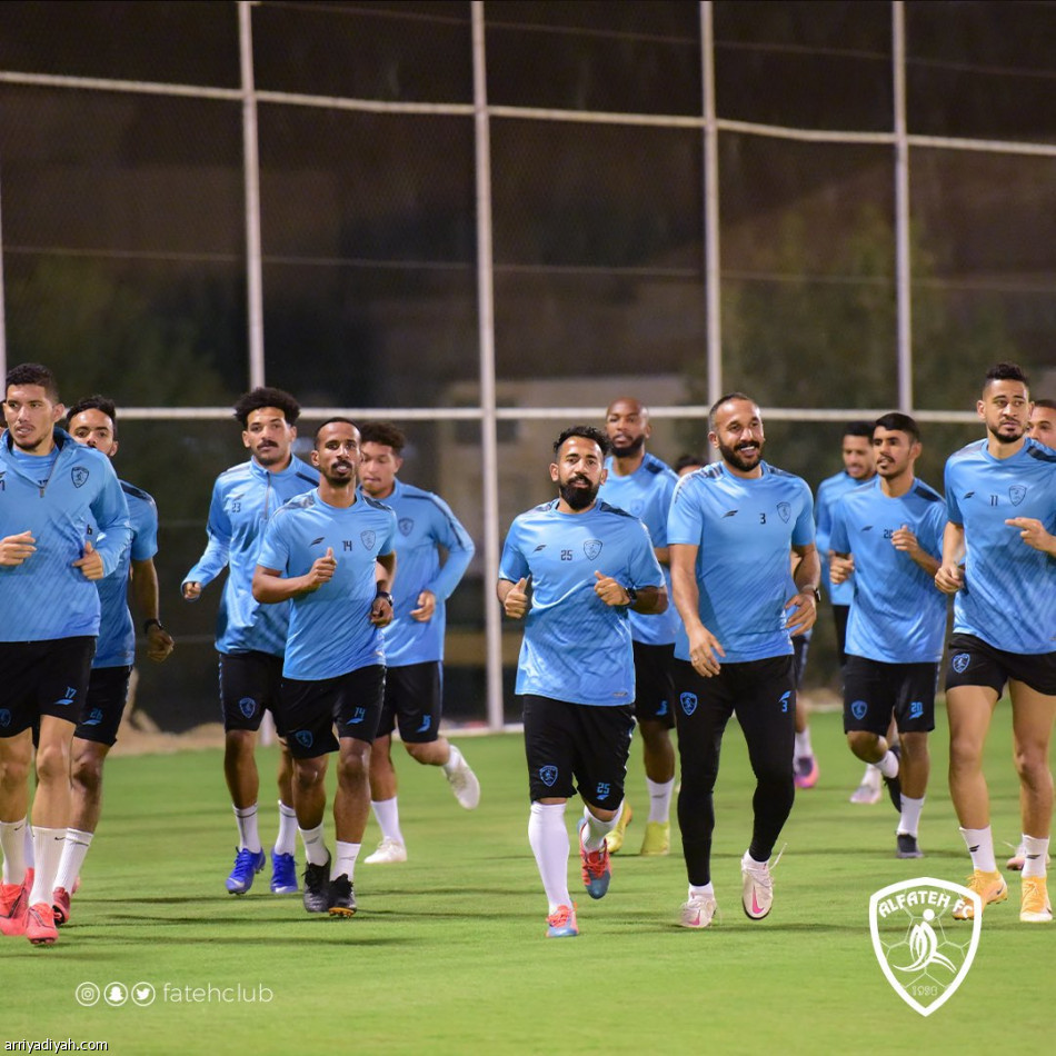 قبل موقعة الأحد.. التعاون متأهب.. والفتح يحتفل