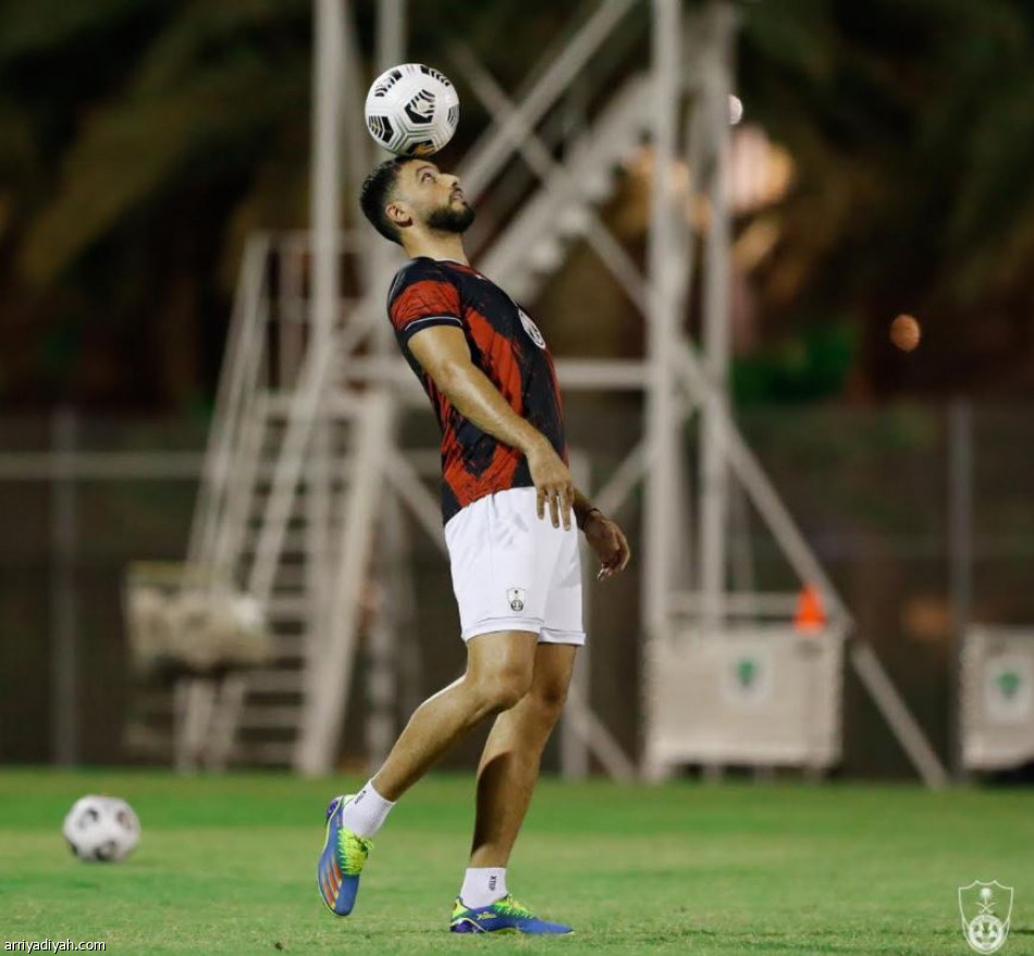 الاتحاد.. البلوي يجتمع بالأجهزة الفنية واللاعبين