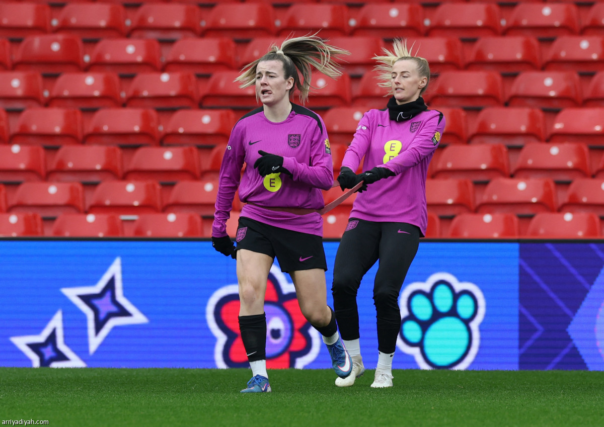 الإنجليزيات يستعددن