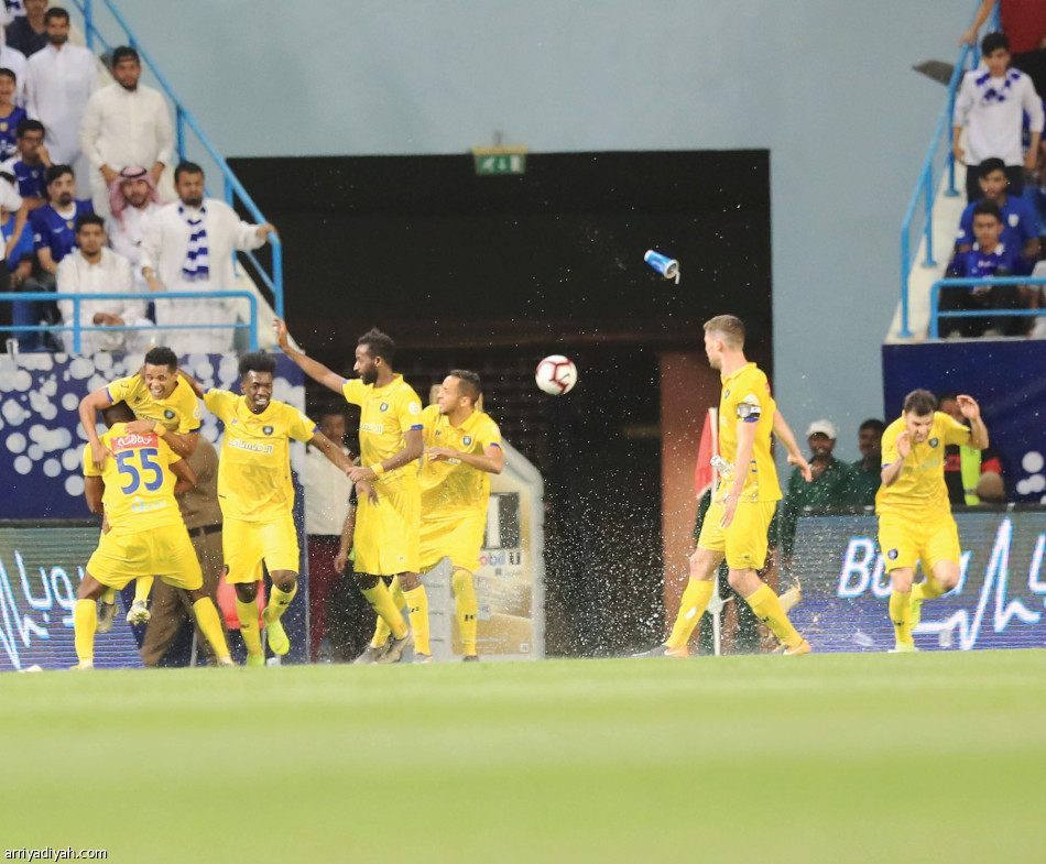 التعاون
يتسلطن على الهلال