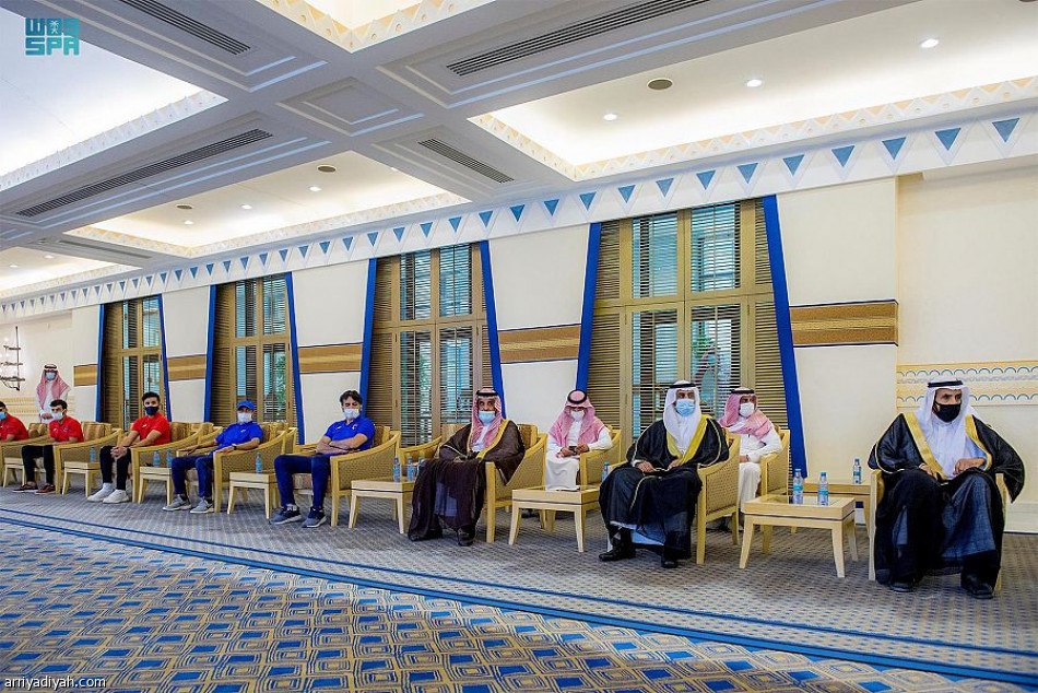 أمير القصيم يستقبل الحزم