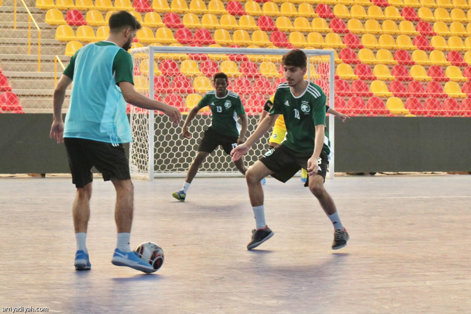 اليوم.. أخضر الصالات  يصطدم بالبرازيل