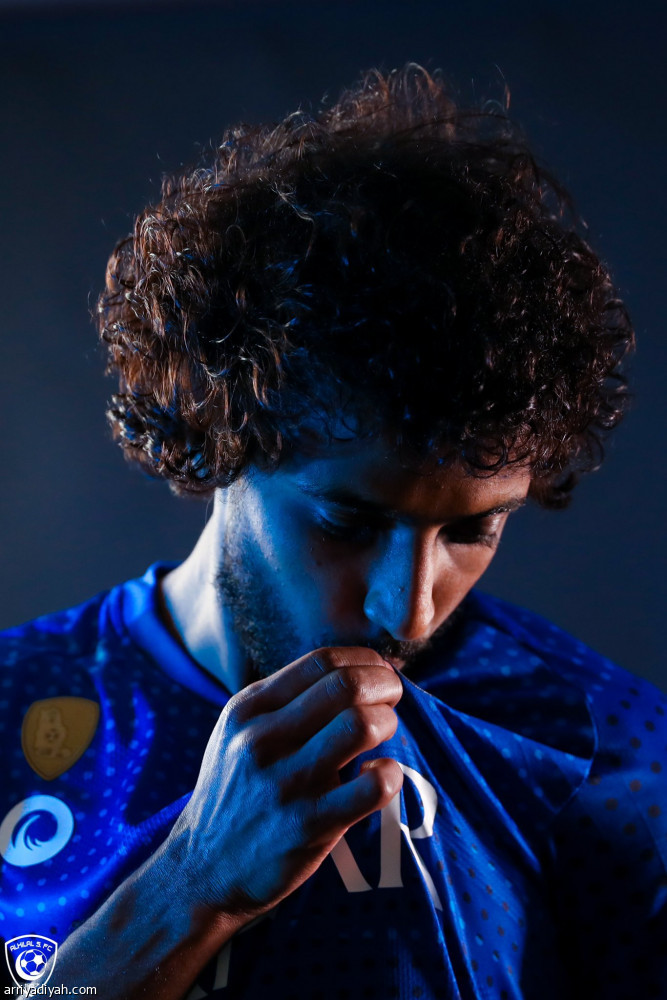 الشهراني يكمل مسيرته مع الهلال إلى 2025