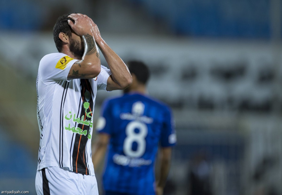 الهلال أمام الشباب.. فرحة وحسرة