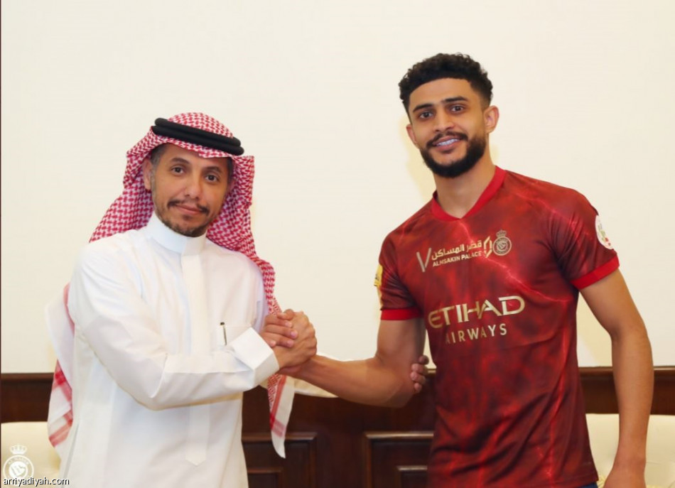 تجديد العمري يرمم دفاع النصر