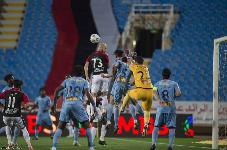 الباطن يقهر الرائد ذهابا وإيابا