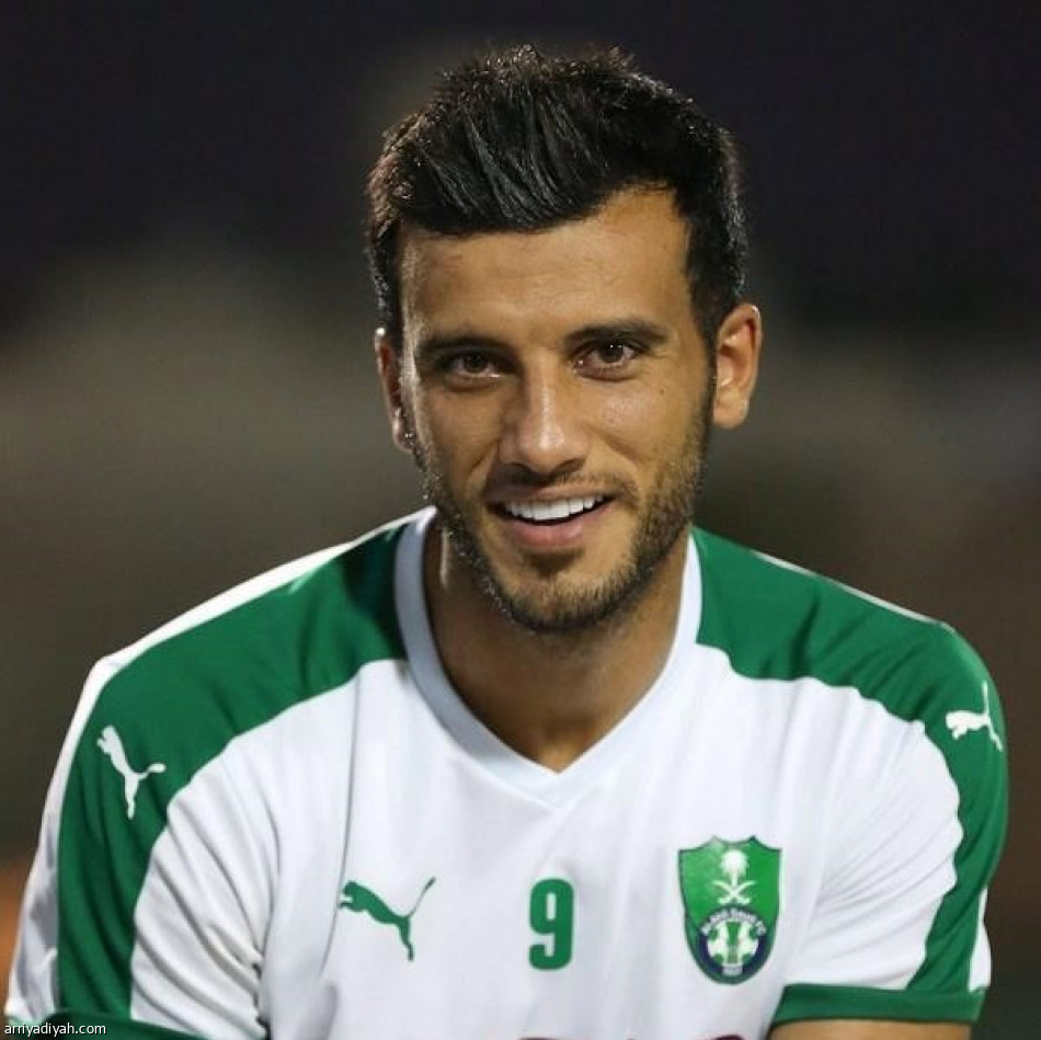 السومة.. 100 مباراة و98 هدفا في الدوري
