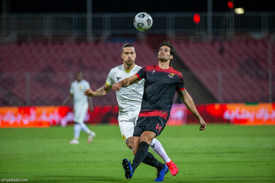 الاتحاد يقتحم مربع الكبار في الدوري