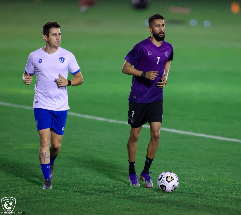 الهلال يفتح ملف الآسيوية بغياب الثلاثي