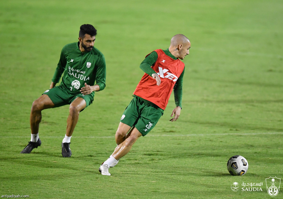 ريجيكامب يصل.. ويدخل الحجر