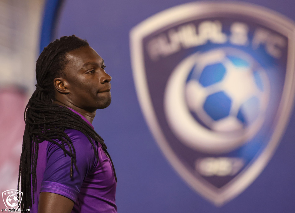 الهلال يستهدف الرابعة أمام شباب الأهلي