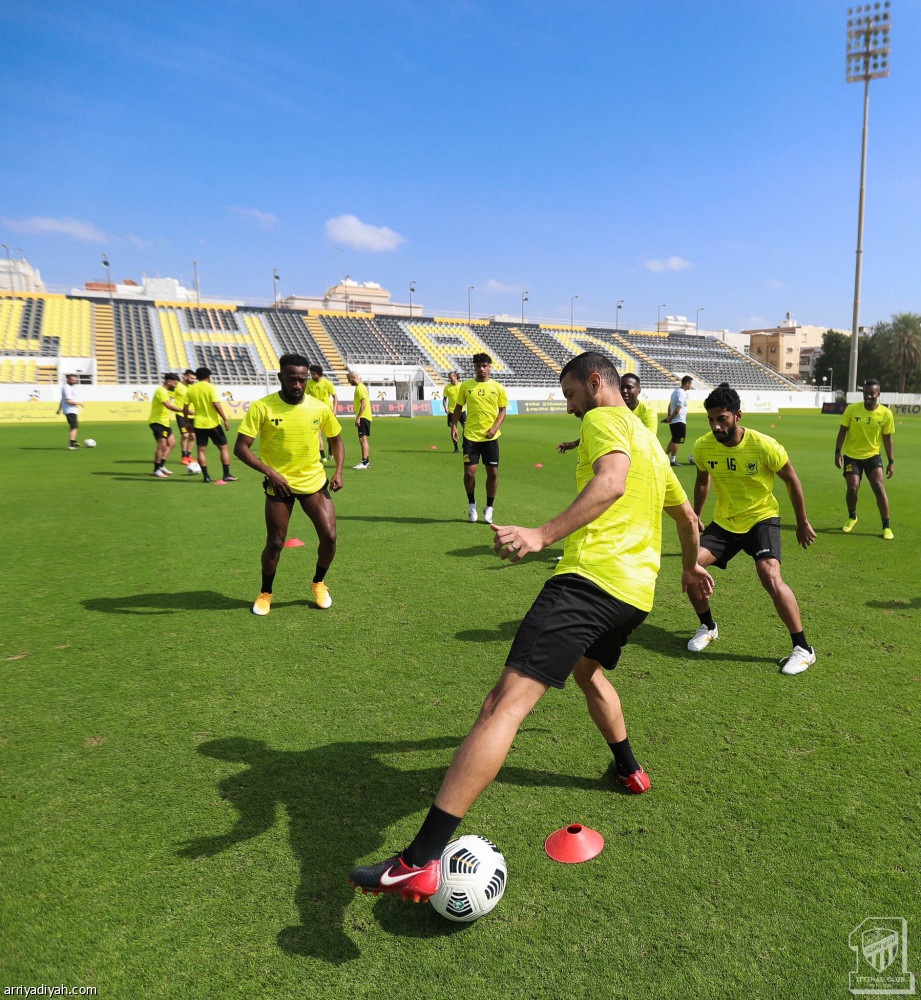 الاتحاد يغلق تحضيراته بصفوف مكتملة