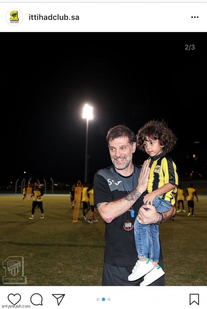 المدربون الخمسة
لا يعرفون إنستجرام وتويتر