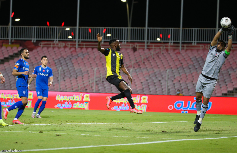 بدون دفاع.. الاتحاد يضرب الهلال