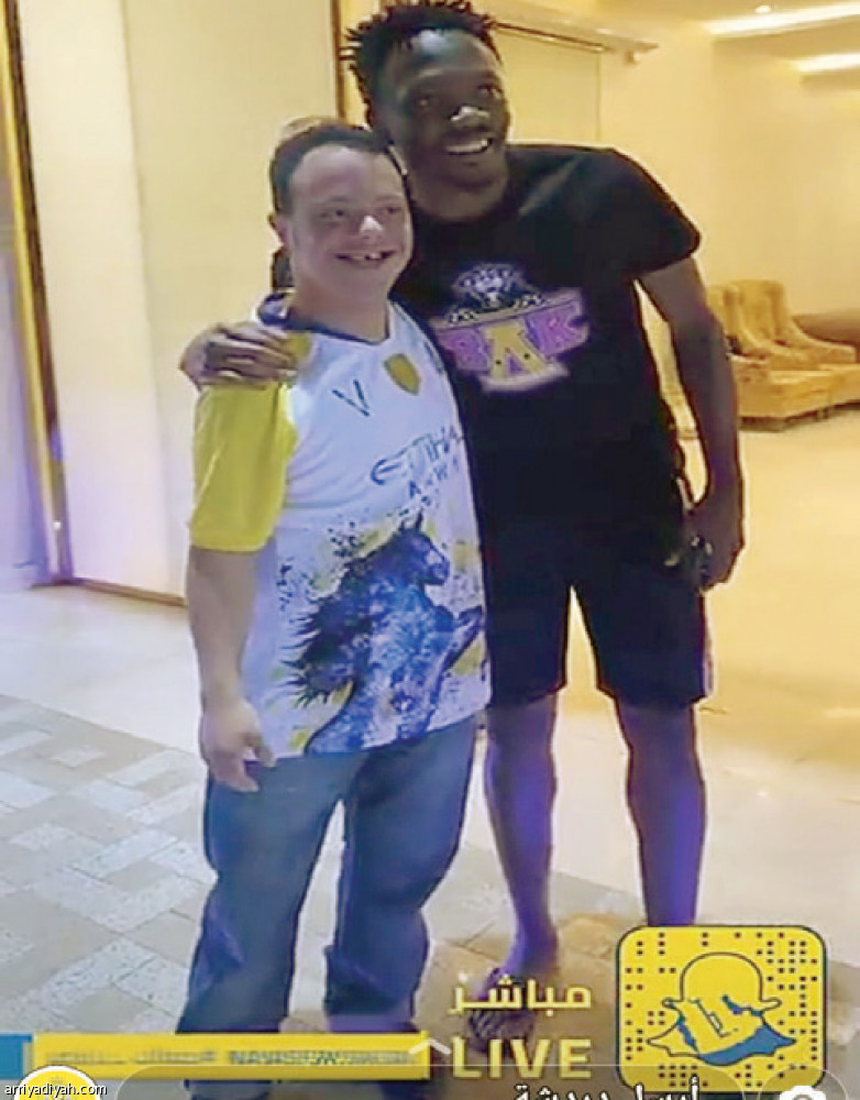 نجوم الأصفر 
يحتفون براكان