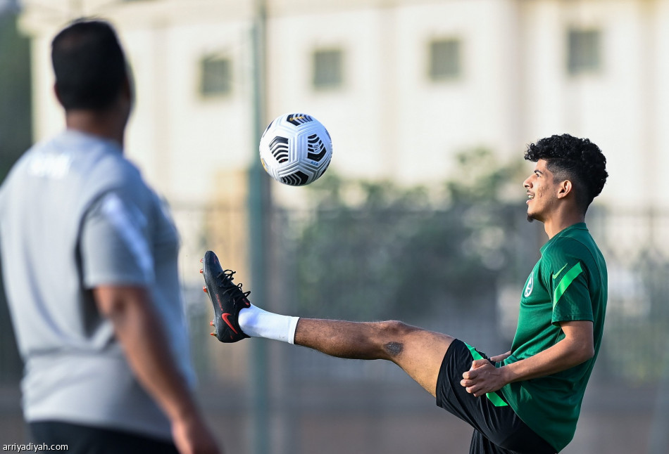 الإصابة تبعد آل سليس عن الأولمبي