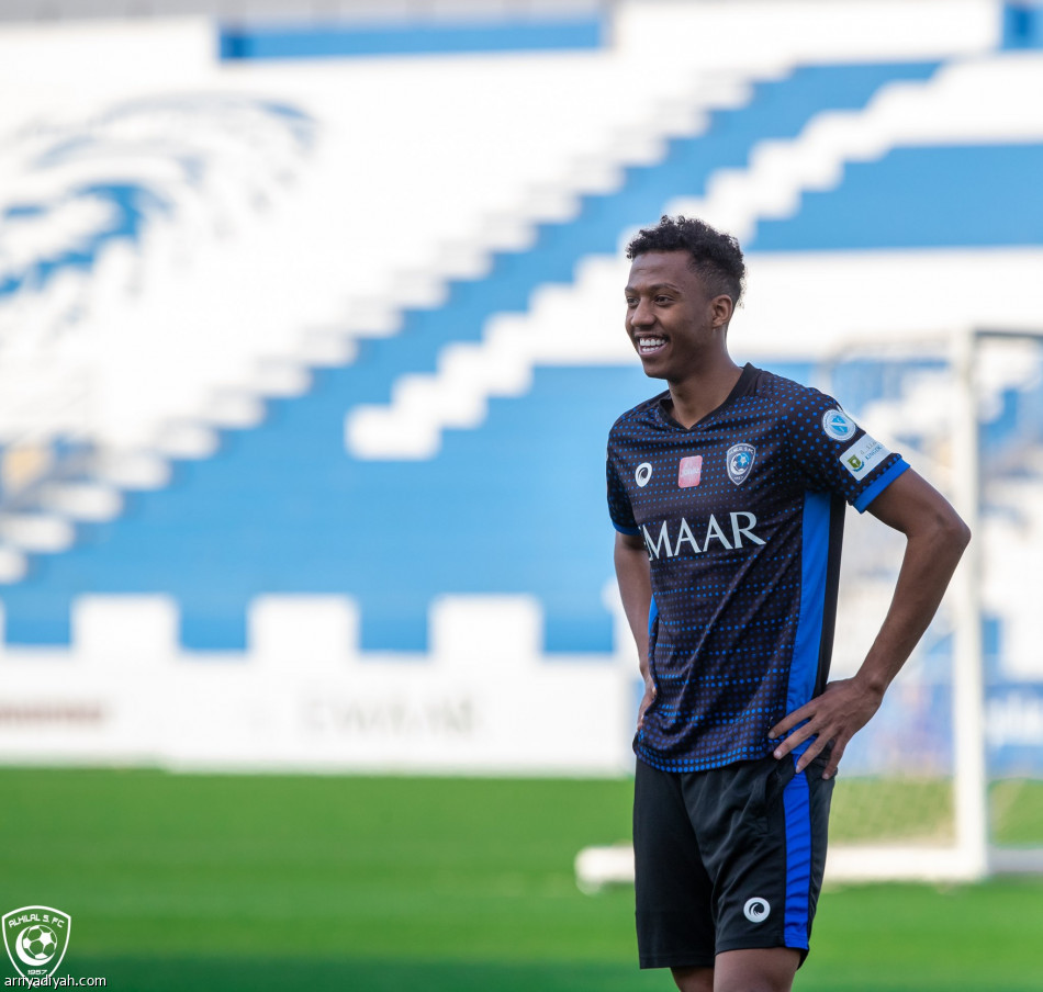 الشهري وكويلار وكنو يتقدمون بعثة الهلال