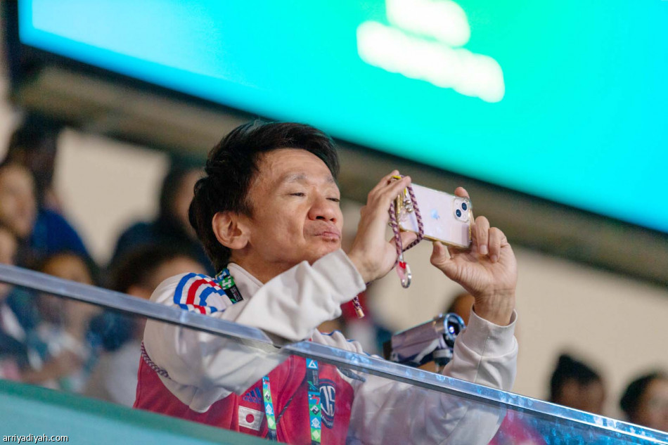 هتان.. ملاكمة
بين الشراسة واللطف