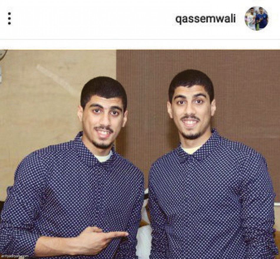 لاجامي
يتخلى عن توأمه