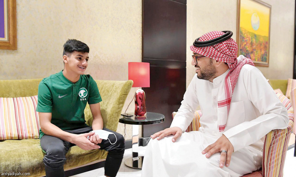 الأخضر
بين الرباعي الأنجح