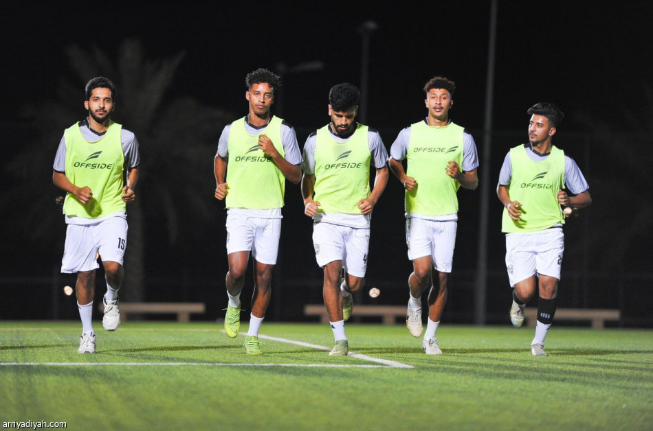 الطائي يواصل تحضيراته للمحترفين