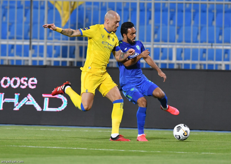 الفتح يفاجئ النصر.. ويسقطه في الافتتاح