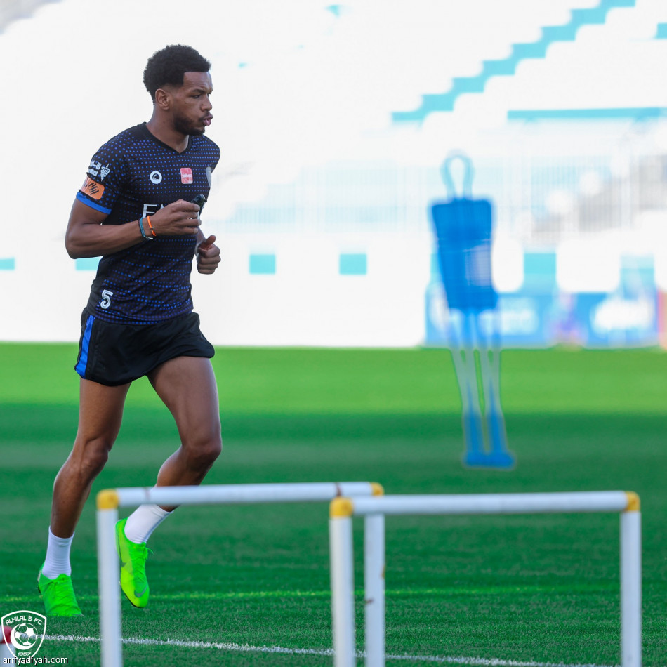 الهلال يستأنف التحضيرات.. وجلسة علاجية للفرج