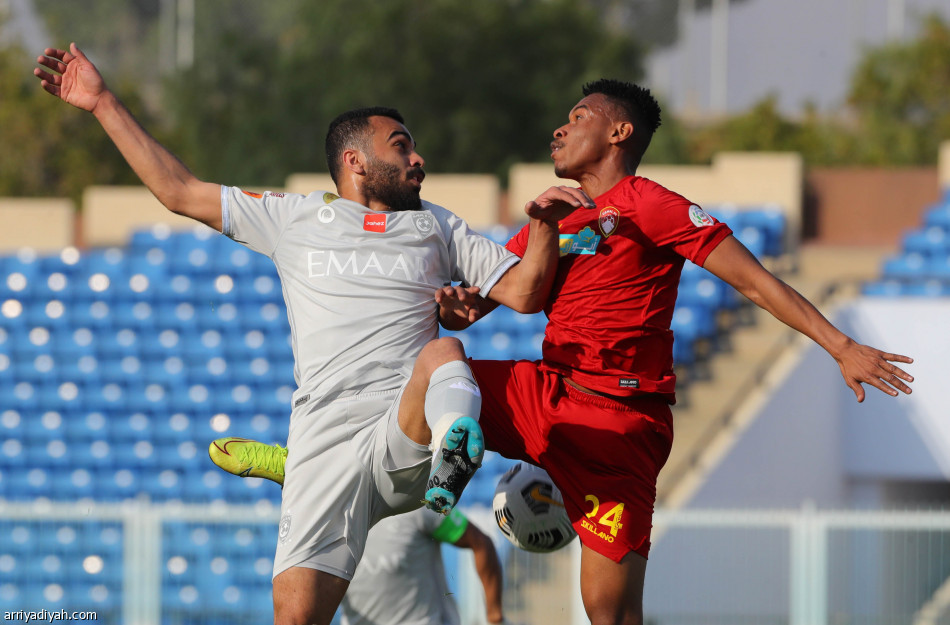 ضمك.. يكتب التاريخ بالهلال