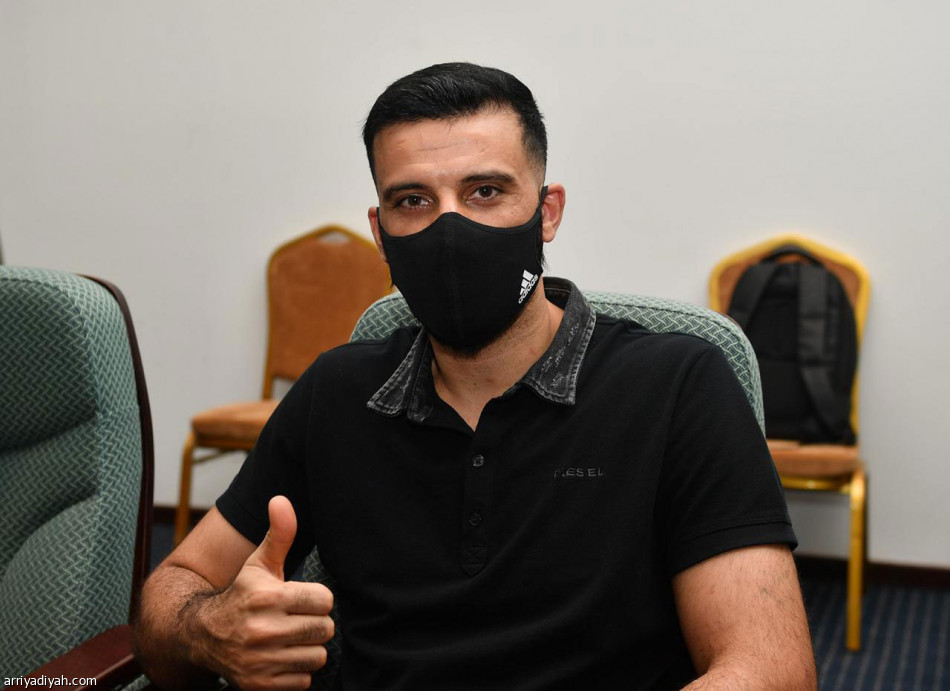 الأهلي والشباب يستقبلان اللاعبين بعد الغياب