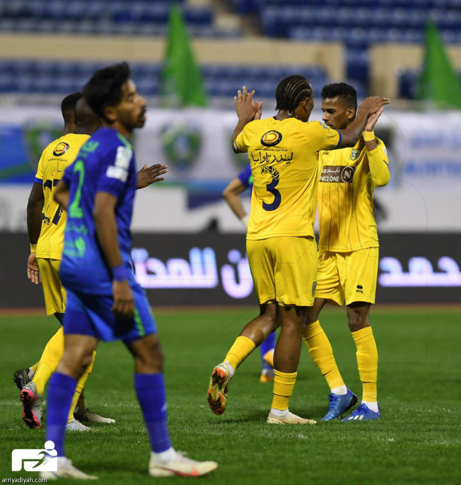 التعاون يعبر الفتح.. والباطن يحبط الاتفاق