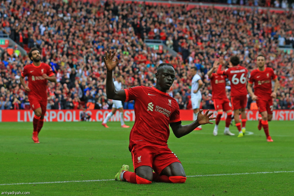 ليفربول ينفرد بصدارة الدوري الإنجليزي
