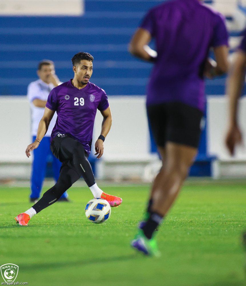 الهلال يستهدف «الانفراد» أمام الطاجيكي
