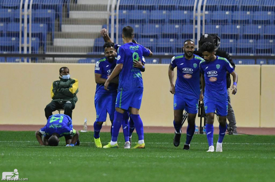 التعاون يعبر الفتح.. والباطن يحبط الاتفاق