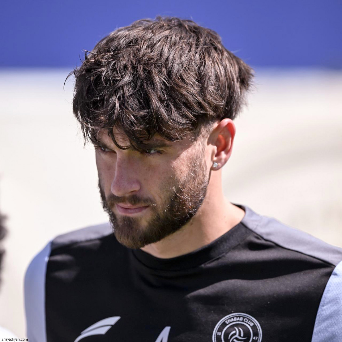 الشباب.. تدريبات مبكرة