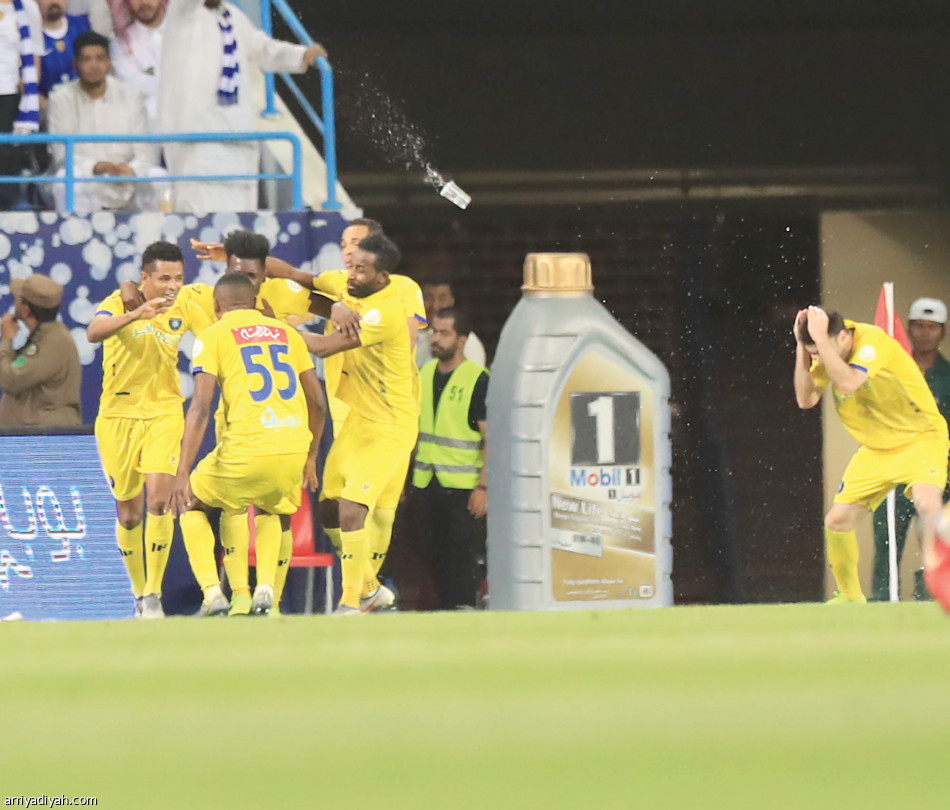 التعاون
يتسلطن على الهلال