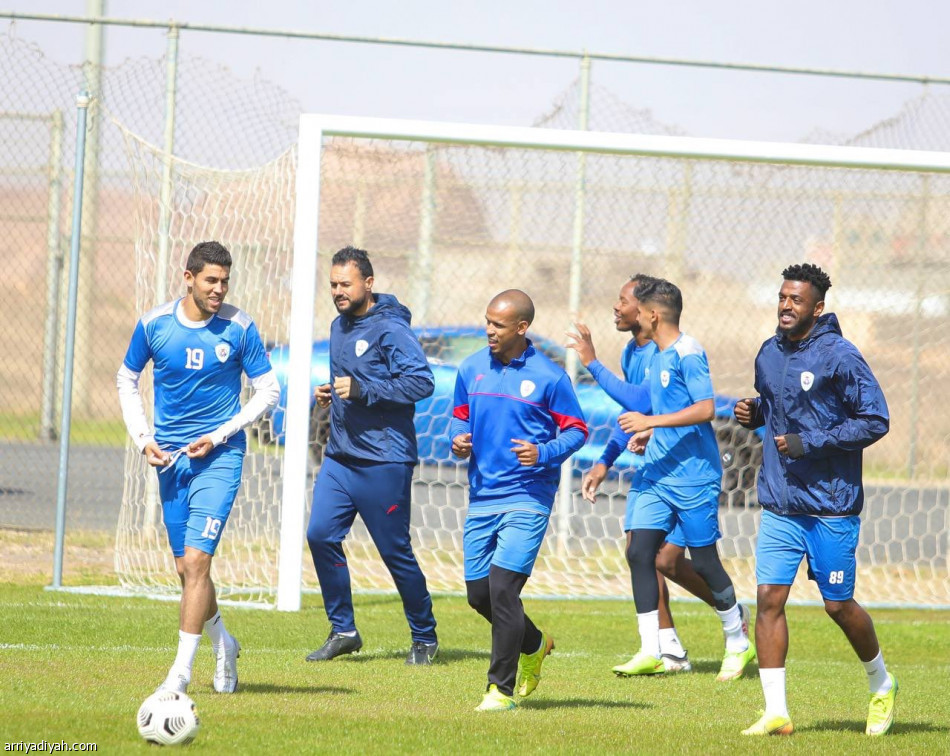 إدارة أبها تطالب بنسيان ثلاثية الهلال