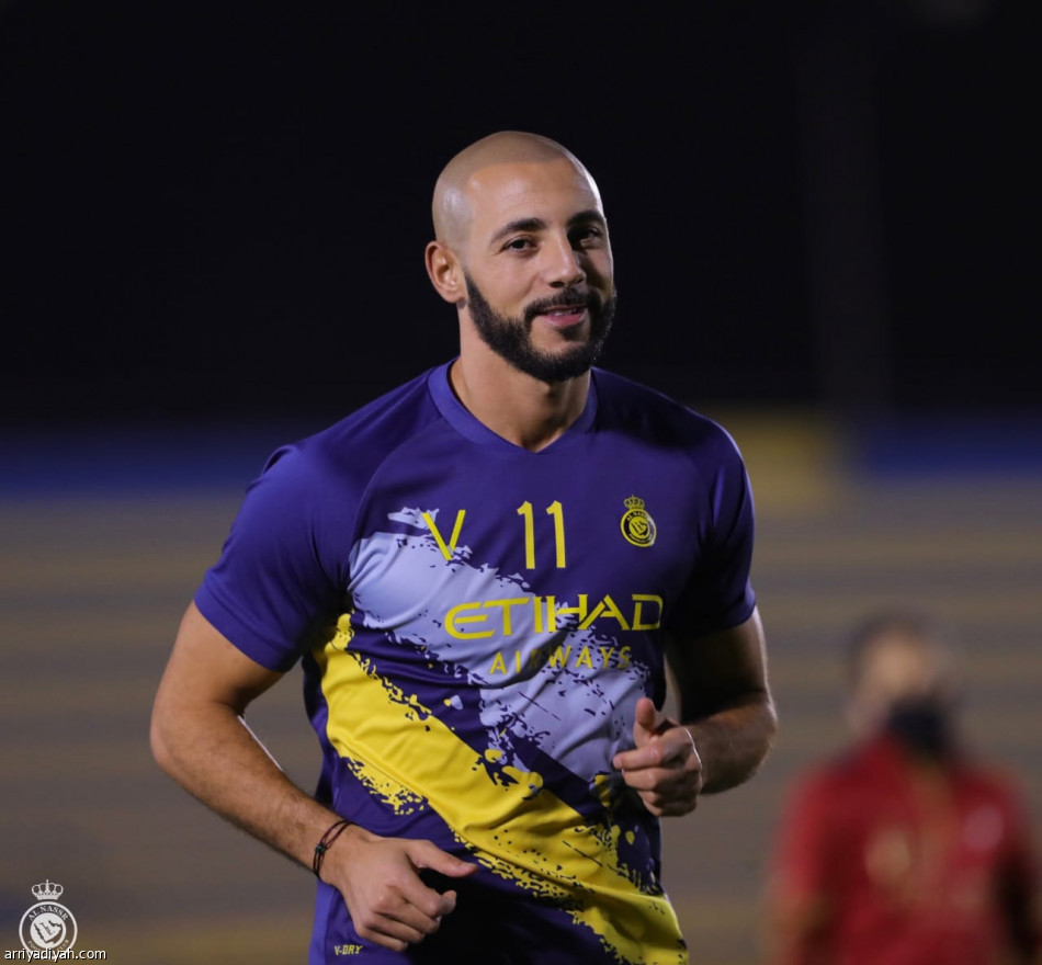 الديربي.. سالم يغيب.. ومايكون يعود
