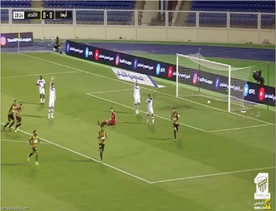 يوتيوب الهلال..
يغرد وحيدا