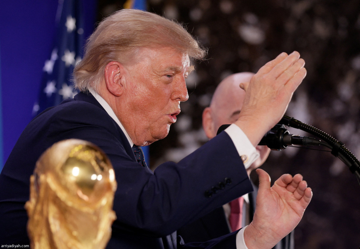 ترامب مع كأس العالم