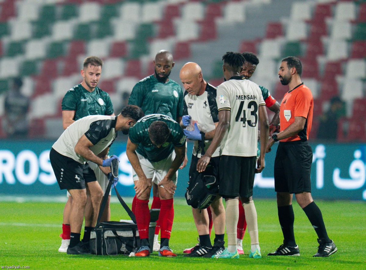 الاتفاق يفوز بالأربعة