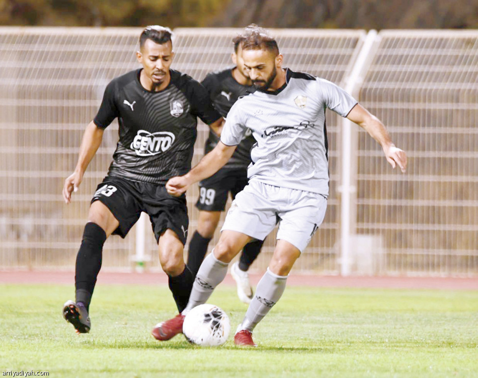النهضة 
يحتج على العُمري