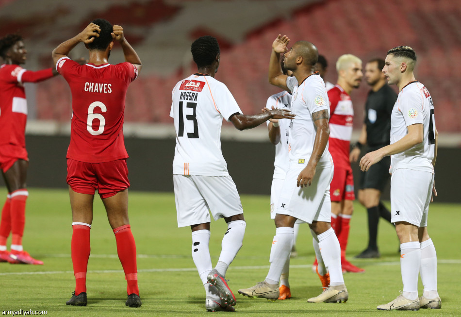 الشباب يضرب الوحدة.. ويشعل «مقاعد آسيا»