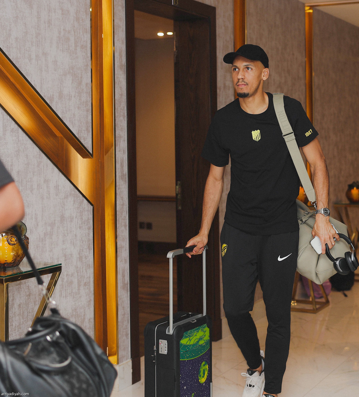 تدريب ومغادرة