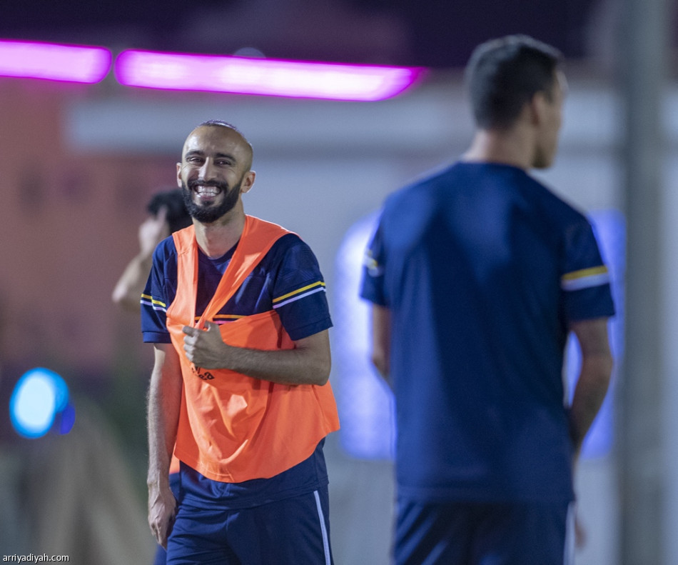 قبل موقعة الأحد.. التعاون متأهب.. والفتح يحتفل