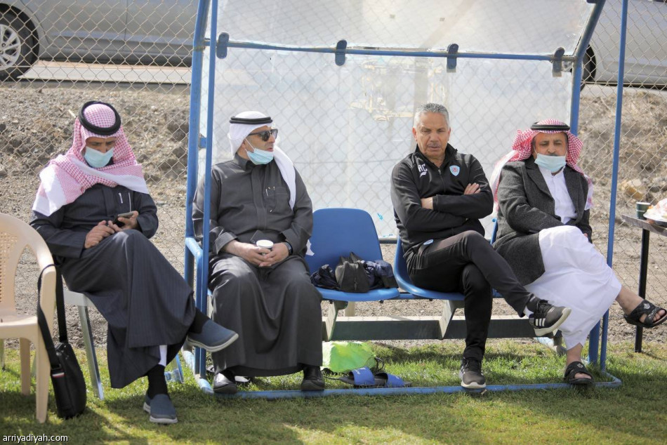 إدارة أبها تطالب بنسيان ثلاثية الهلال